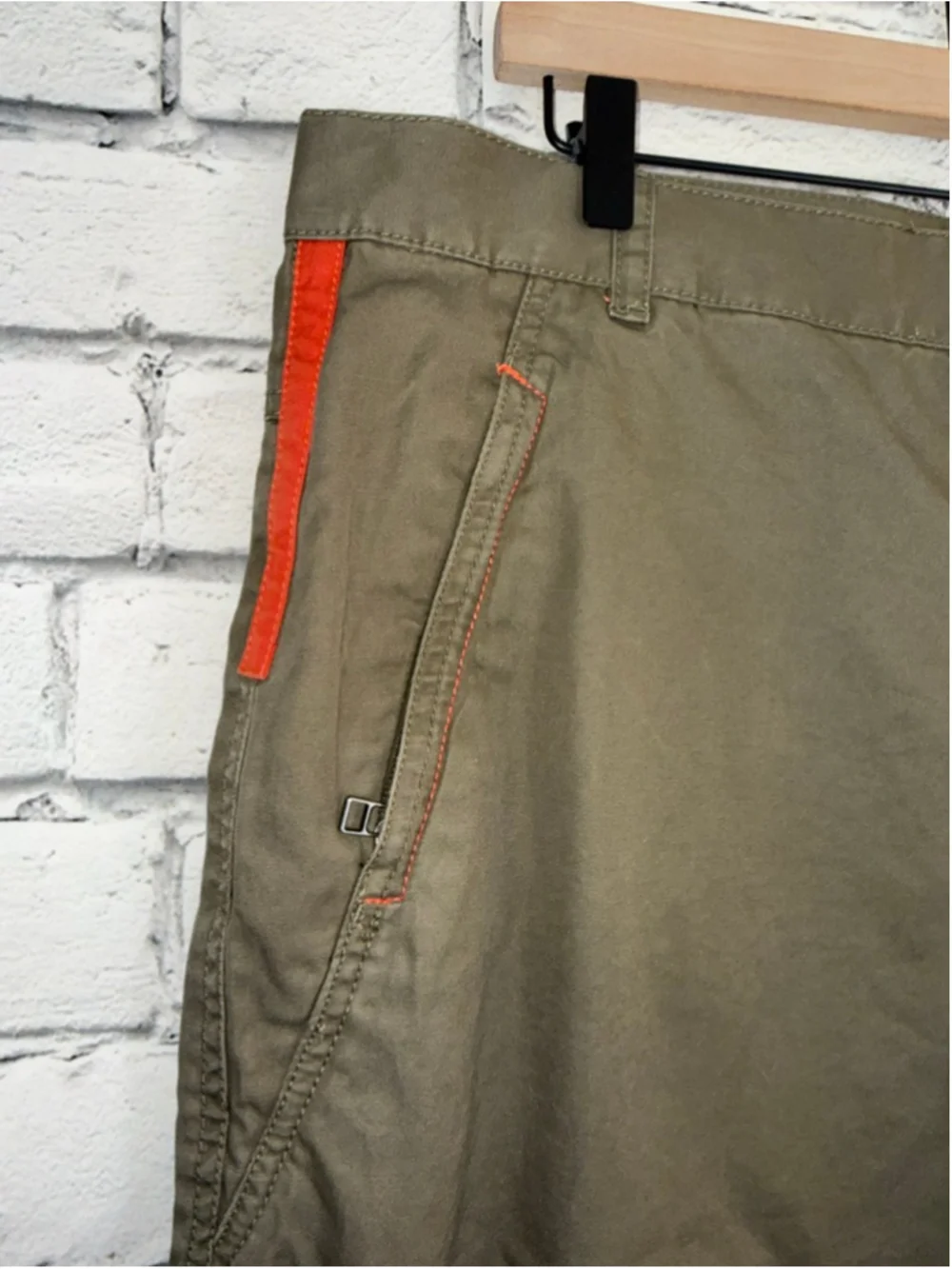 Men's Spyder Cargo Shorts size XL Olive Green with Orange Embroidery Streetwear